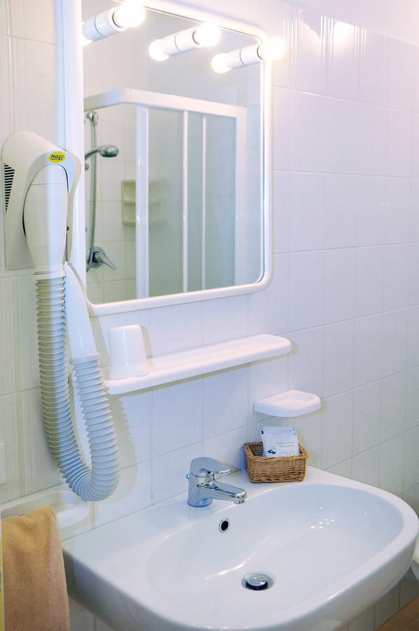 Hotel Giacomazzo Каорле Екстер'єр фото